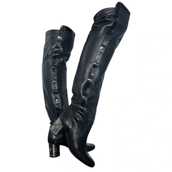 Chanel boots size 38.5 - Picture 1 of 3